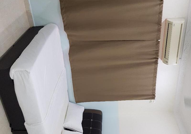 اتاق لوکس سه تخته, Oyo 89998 Thank Q Inn 2