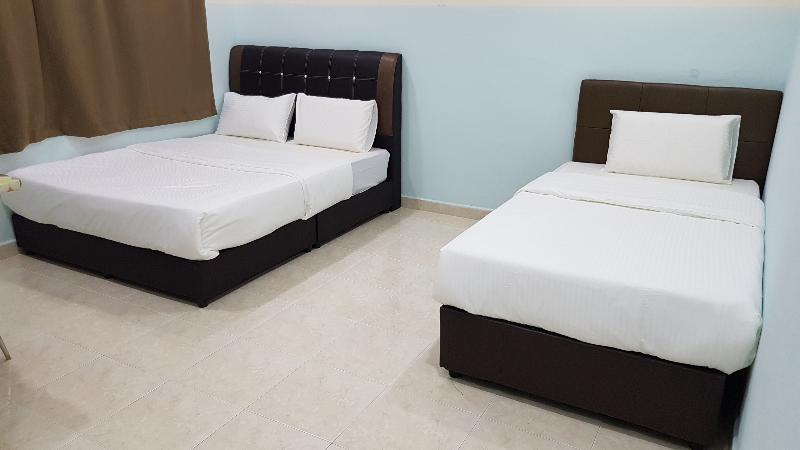 اتاق لوکس سه تخته, Oyo 89998 Thank Q Inn 2