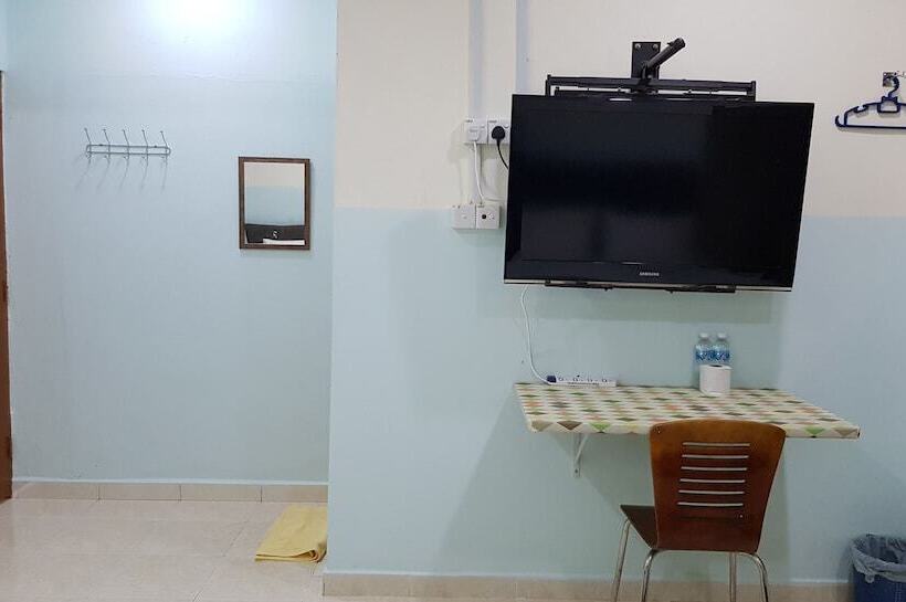 اتاق لوکس سه تخته, Oyo 89998 Thank Q Inn 2