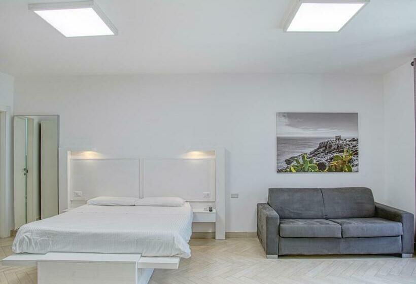 اتاق لوکس با بالکن, Ideal Rooms