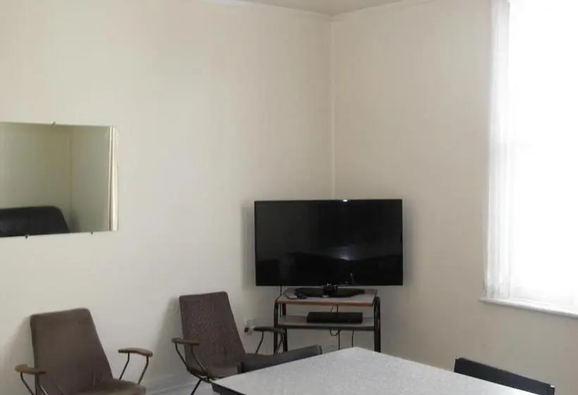 バス共有のスタンダードルーム, Taihape Motels