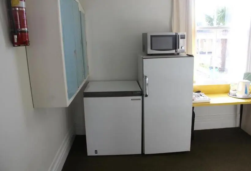バス共有のスタンダードルーム, Taihape Motels
