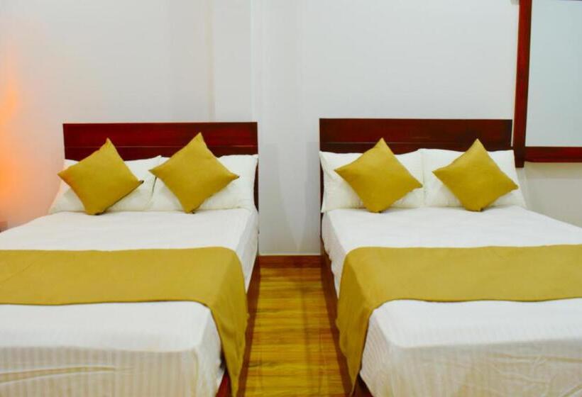 Номер Deluxe, Monarch Residence