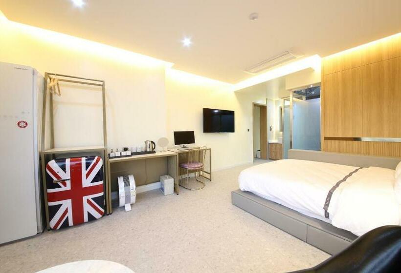 Люкс, Suncheon Hound Hotel Suncheon Station Branch