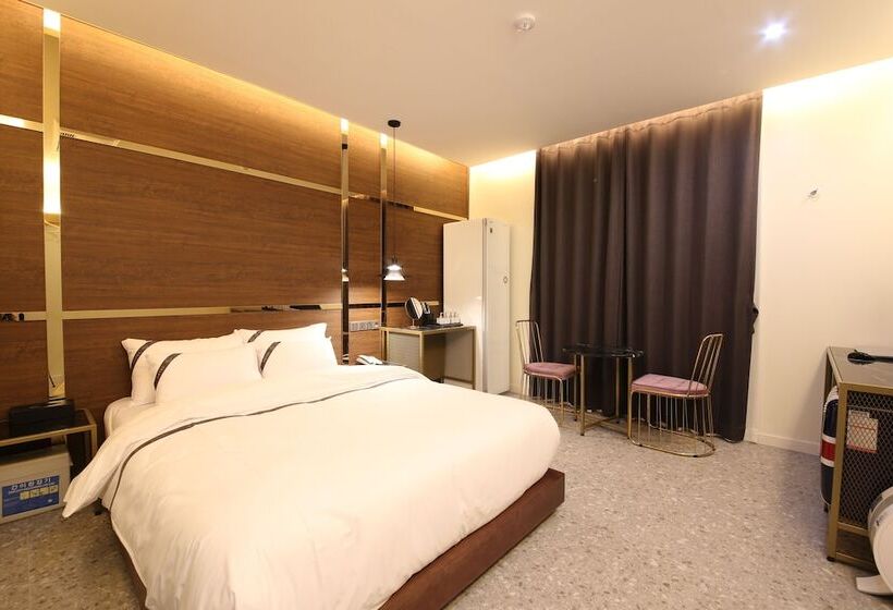 Номер Superior, Suncheon Hound Hotel Suncheon Station Branch