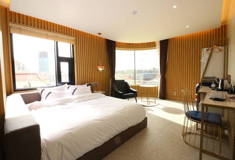 Люкс Вид на Реку, Suncheon Hound Hotel Suncheon Station Branch