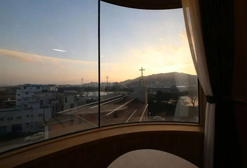 リバービュースイート, Suncheon Hound Hotel Suncheon Station Branch