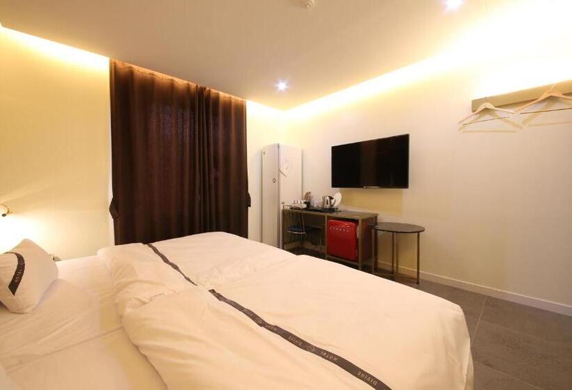 غرفة سوبيريور عائلية, Suncheon Hound Hotel Suncheon Station Branch