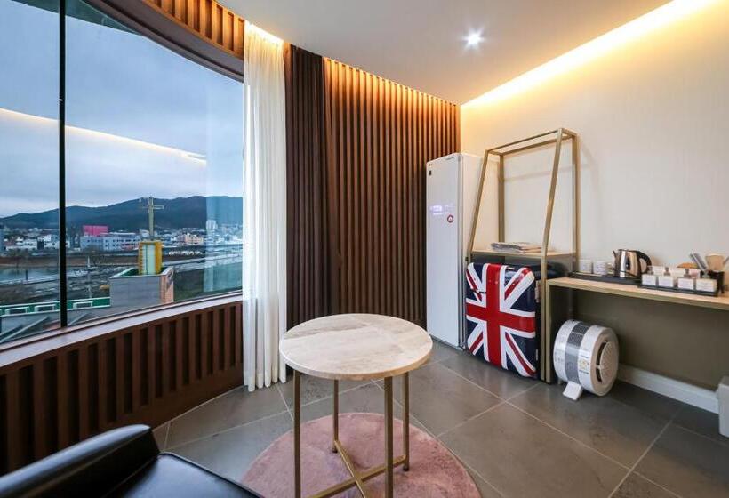 Люкс Вид на Реку, Suncheon Hound Hotel Suncheon Station Branch