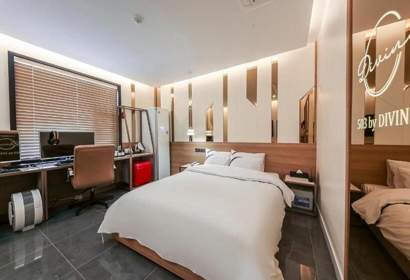 Номер Deluxe, Suncheon Hound Hotel Suncheon Station Branch