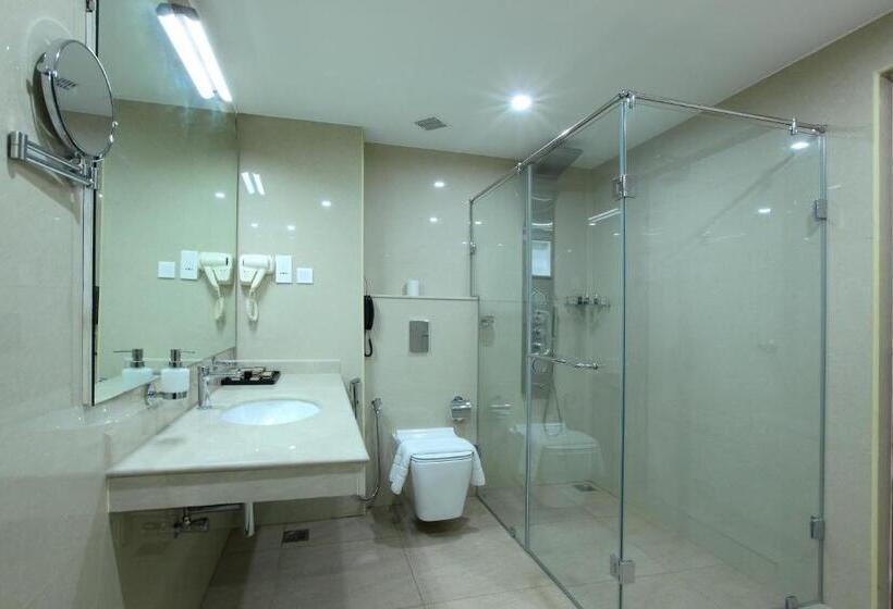 带大床的标准间, Tribute Royale