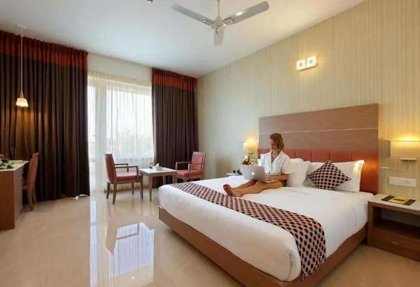 Chambre Standard Lit King Size, Tribute Royale