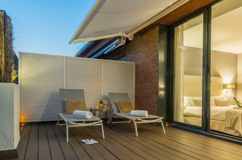 Полулюкс Одноместный с Террасой, Aparthotel Mariano Cubi Barcelona