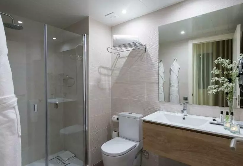 سوئیت جونیور با تراس, Aparthotel Mariano Cubi Barcelona