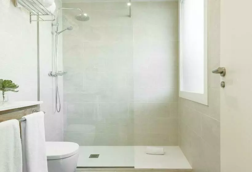 سوئیت جونیور با تراس, Aparthotel Mariano Cubi Barcelona