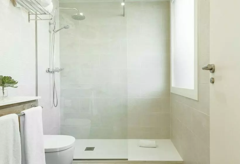 سوئیت جونیور با تراس, Aparthotel Mariano Cubi Barcelona