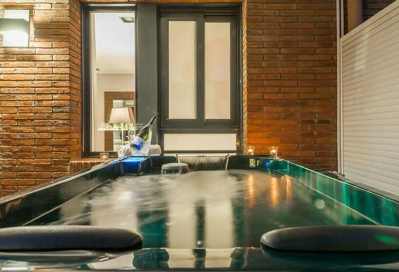 Полулюкс Одноместный с Террасой, Aparthotel Mariano Cubi Barcelona