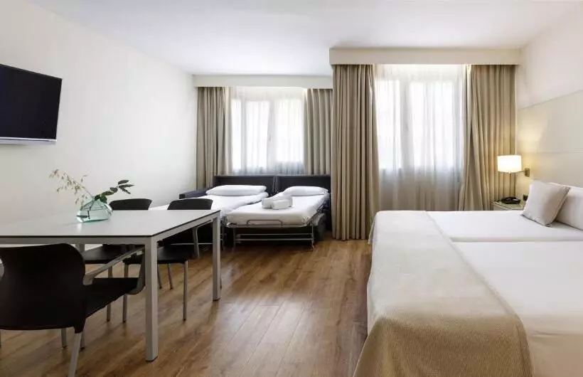 آپارتمان خانوادگی, Aparthotel Mariano Cubi Barcelona