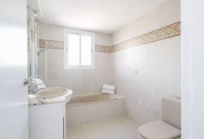 آپارتمان 2 خوابه, Apartamentos Priorat