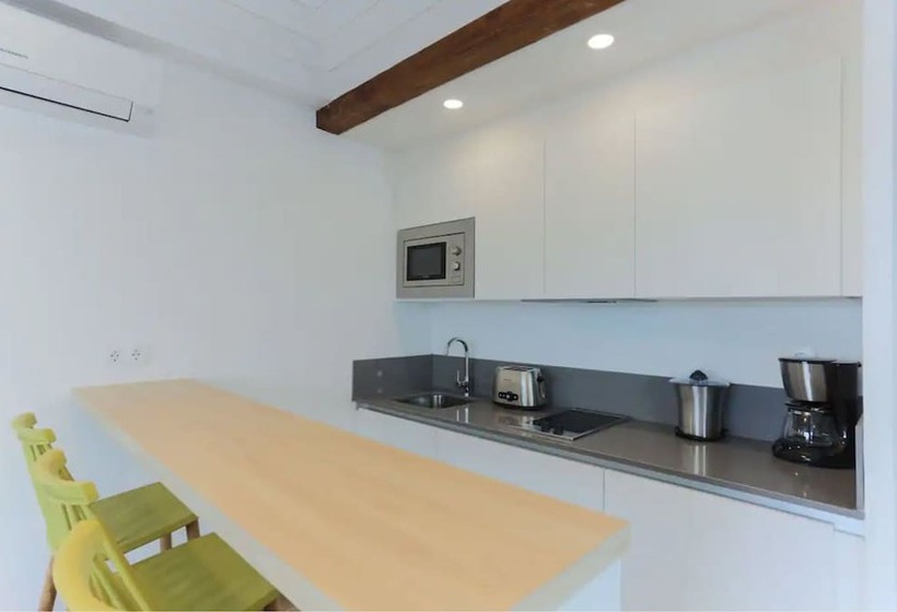 デラックスバンガロー, Camelina Suites