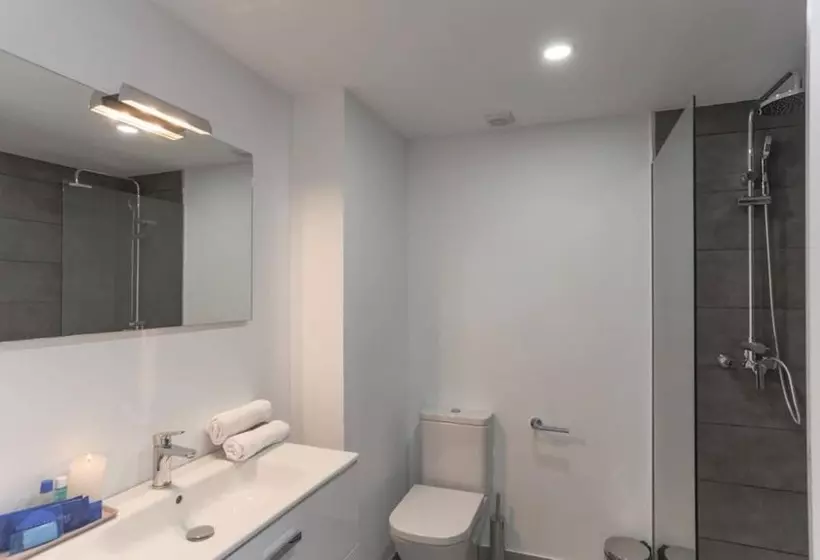 بانگلوی لوکس, Camelina Suites