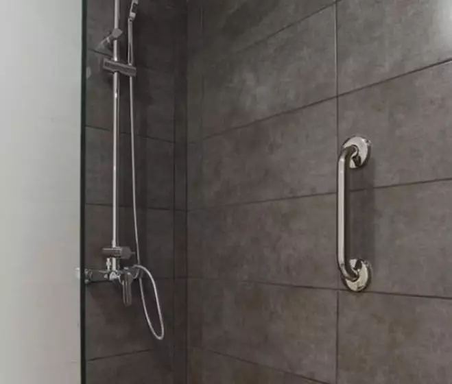 بانگلوی لوکس, Camelina Suites