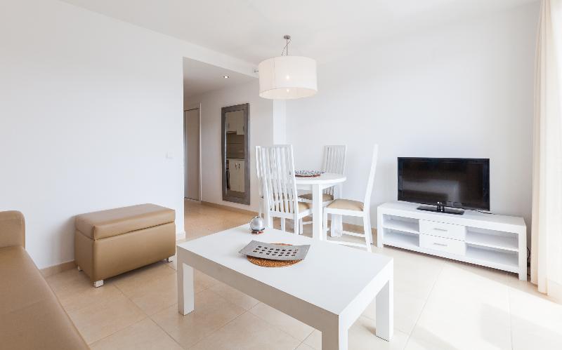 Апартаменты Deluxe 2 Спальни, Camelina Suites