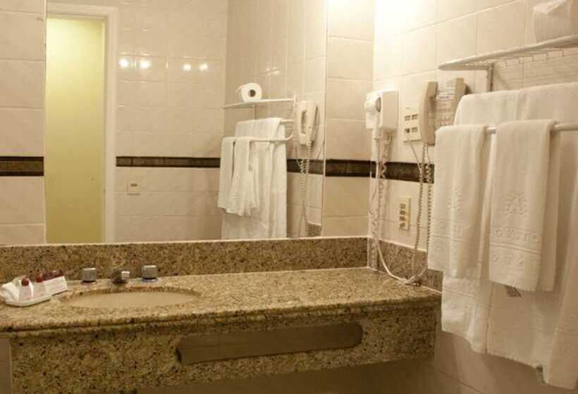 Quarto Estandar, Augusto S Copacabana