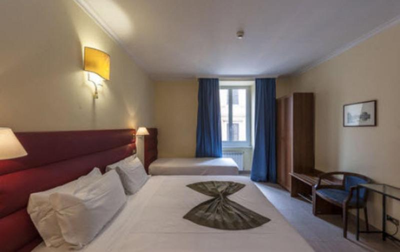 Economy Triple Room, California