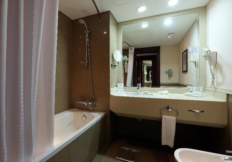 Superior Room, California