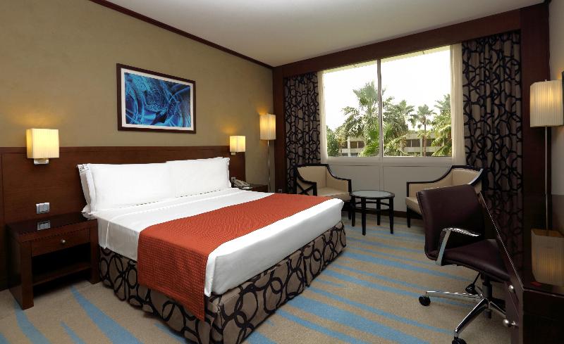 Superior Room, California