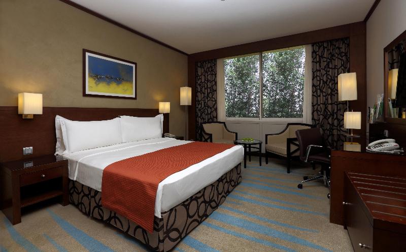 Superior Room, California