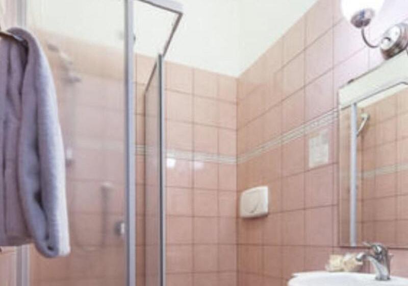 Economy Room, California