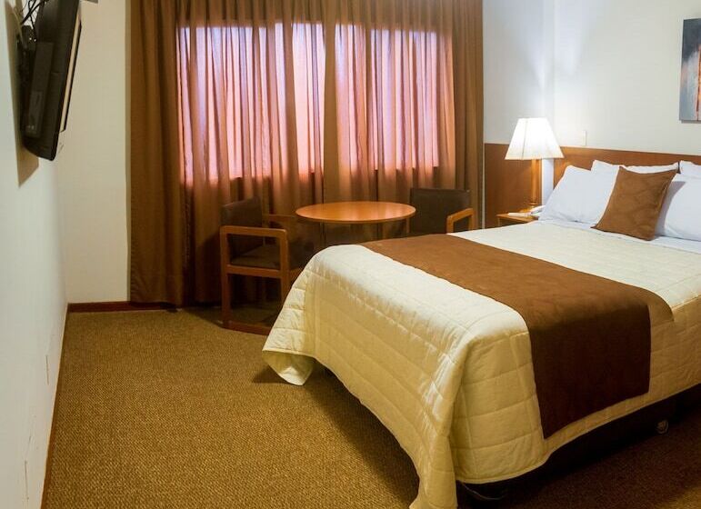 غرفة قياسية, Carmel