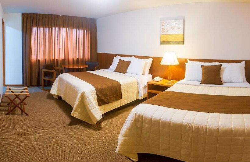 غرفة قياسية, Carmel