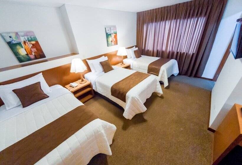 غرفة قياسية ثلاثية, Carmel