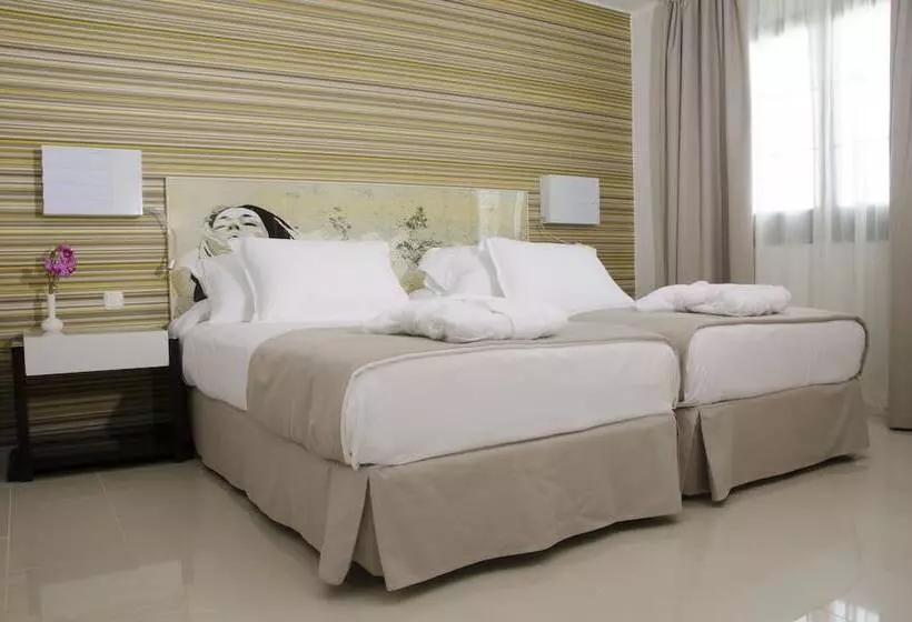 سوییت, H10 White Suites