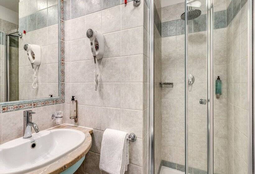 スタンダードルーム, Isola Sacra