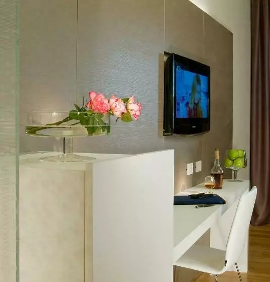 Superior Room with Terrace, Isola Sacra