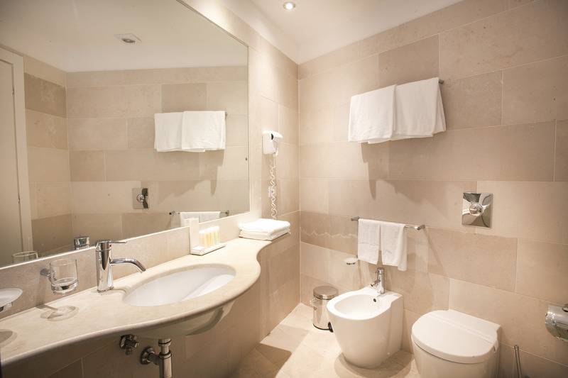 スイート, Isola Sacra