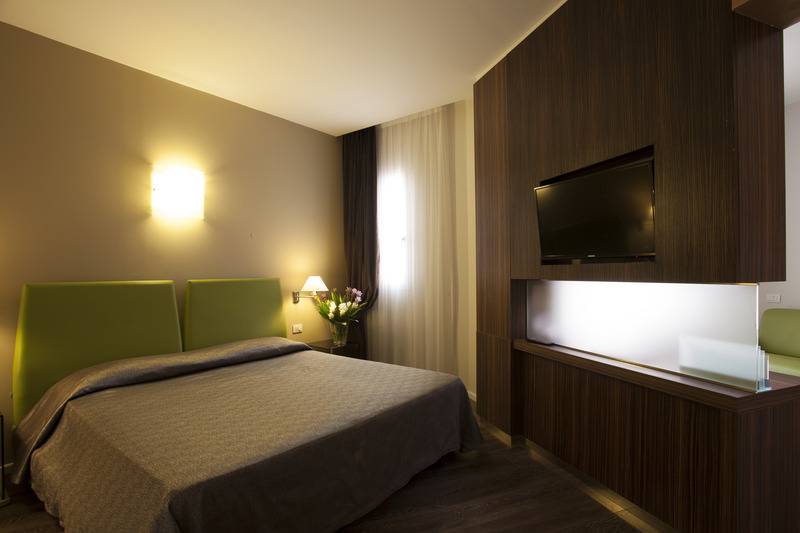 スイート, Isola Sacra