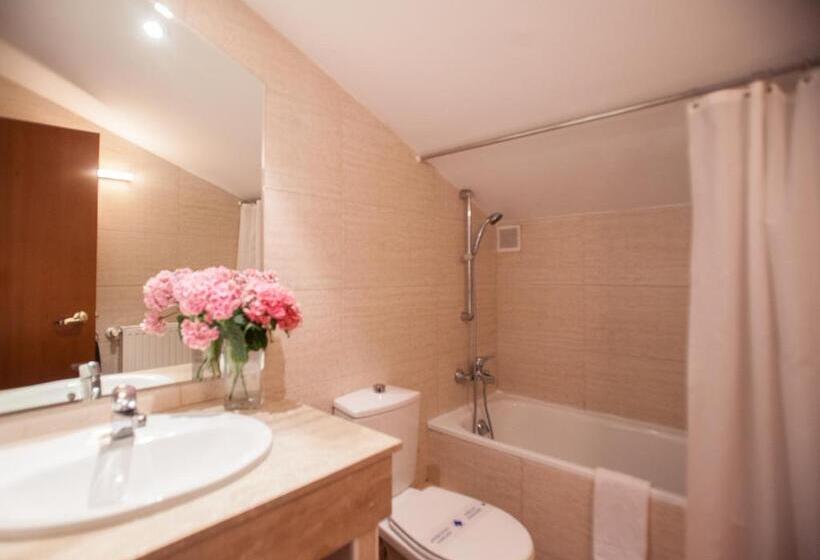 Номер Стандарт Трехместный, Montané