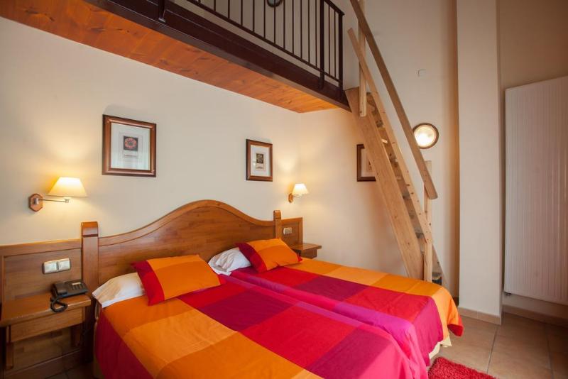 Четырехместный Номер Стандарт, Montané