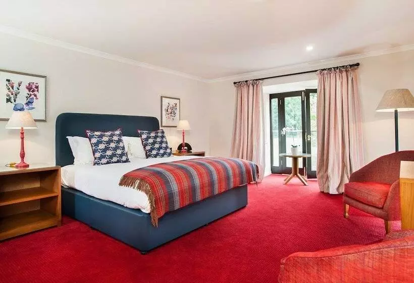 سوییت جونیور, Parkway Hotel & Spa