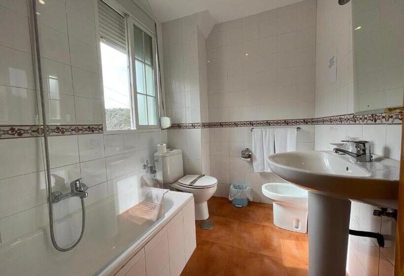 חדר סטנדרט לשלושה, Quéntar Hotel Rural