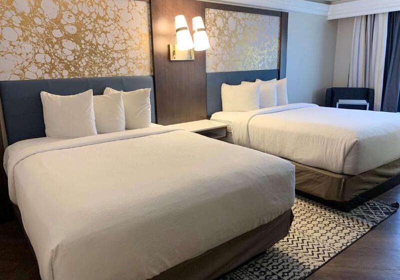 Standard Szoba, Real Castilha