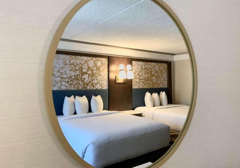 Quarto Estandar, Real Castilha