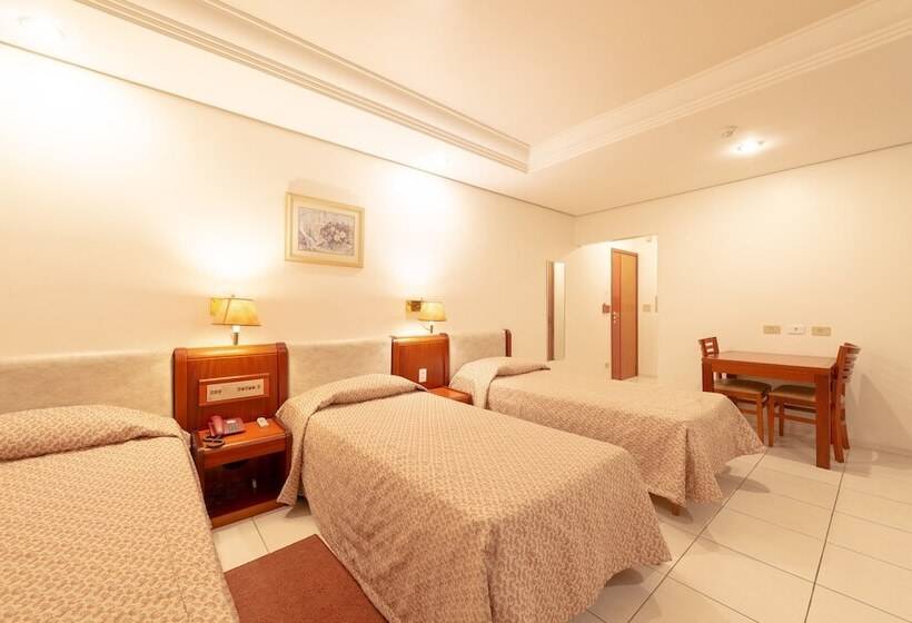 Háromágyas Standard Szoba, Real Castilha