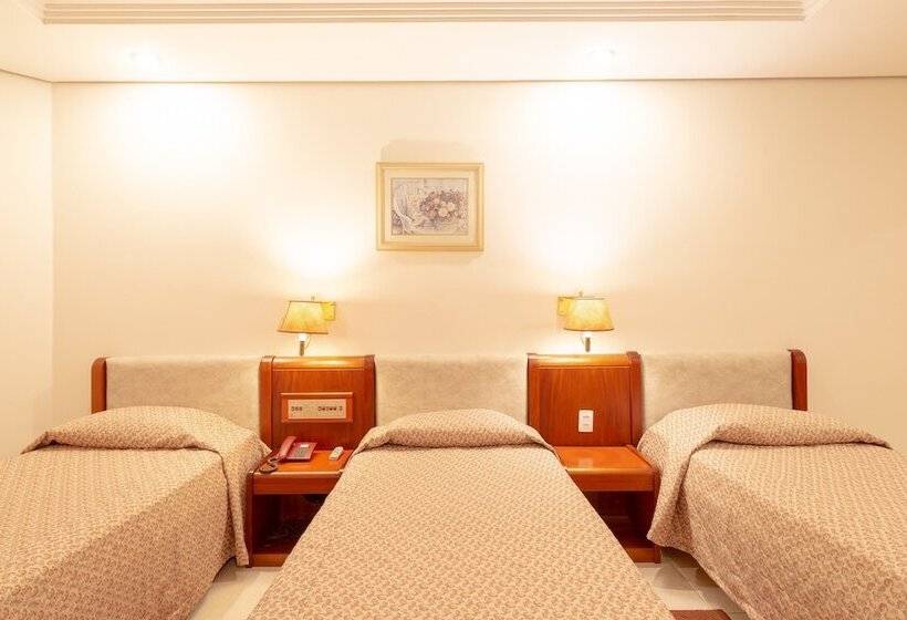 Háromágyas Standard Szoba, Real Castilha