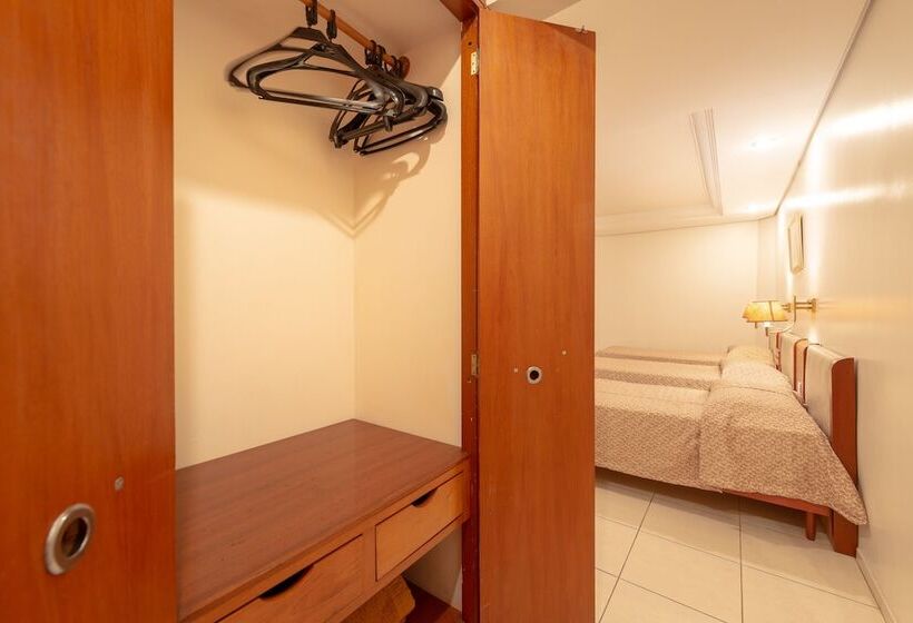 Háromágyas Standard Szoba, Real Castilha